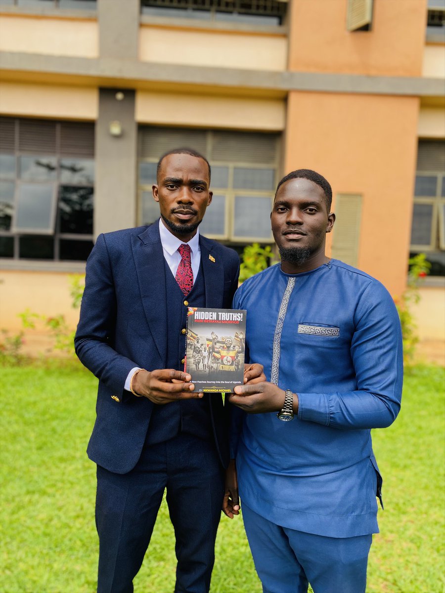 Nkwanga_Michael's tweet image. Good people! Great minds! Powerful stories. Honored to share this moment of literature, ideas and purpose with you brethen! 
Thank you @EmmanuelAndama (KYU Guild President)
#Plight of an African Child 
#Hidden Truths
#Thrones &amp;amp; Thorns