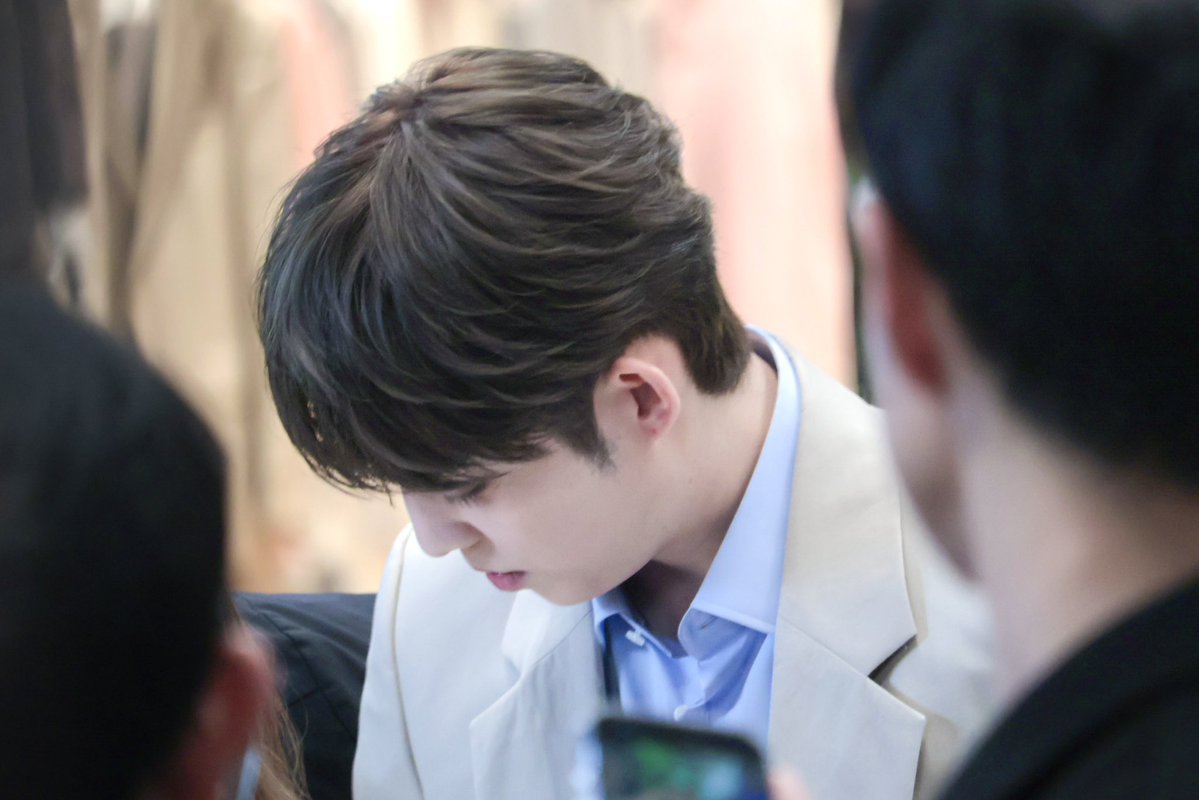 eru (ฬ์) tweet media