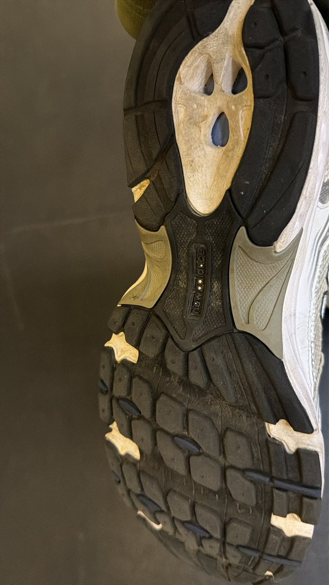 Splin Teron tweet media