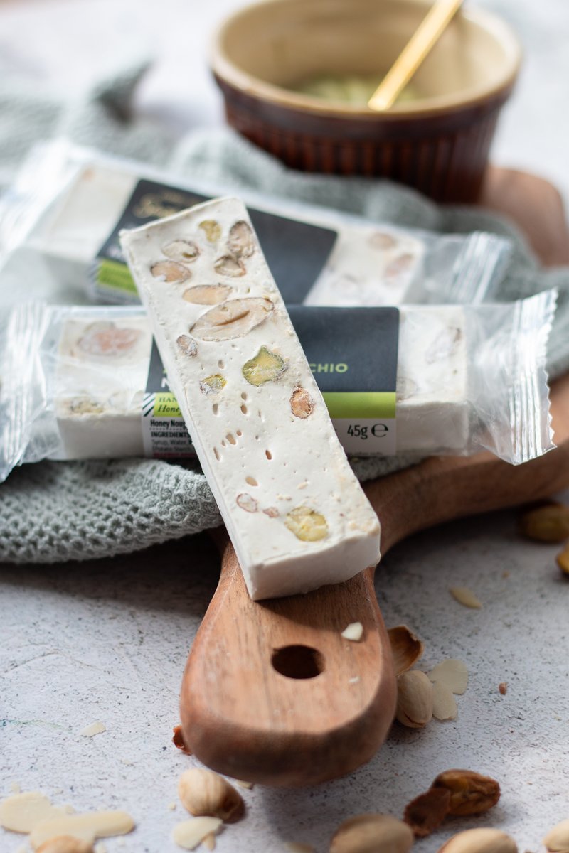 mienasnougat's tweet image. Following on from our #pure #pistachio #pistachio post . .  . 💚

Here's the finished article . . . 💚

Full of natural nuttiness . . . 💚

Naturally . . . 💚

Find our #nougat in select @dunnesstores nationwide as part of the superb @SimplyBetterDS Range! 💚