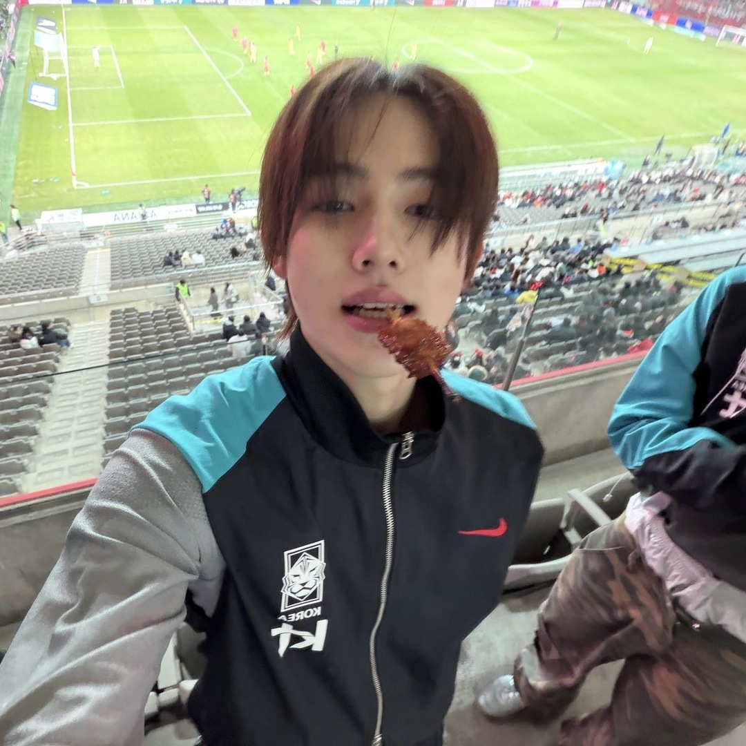 selfolssi ♤ tweet media