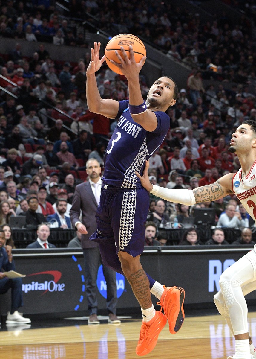 Michael Lindsay tweet media