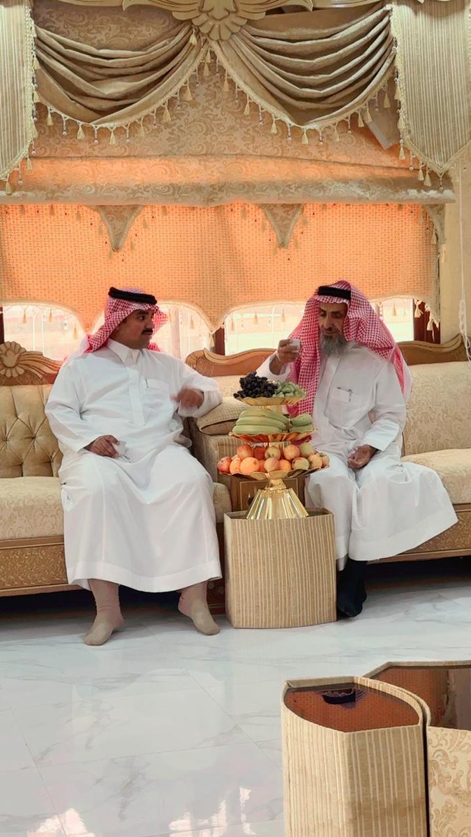 Awad_m88's tweet photo. انطلاق من مبدأ تعزيز العلاقة بين المسؤول والمواطن شرفنا هذا اليوم في #عيد_الفطر_١٤٤٧ه بزيارة رئيس مركز الحصينية الاستاذ: هيَّاف بن سالم القرقاح، وكانت زيارة مباركة لها الأثر الطيب. https://t.co/5V3vyPqhk0