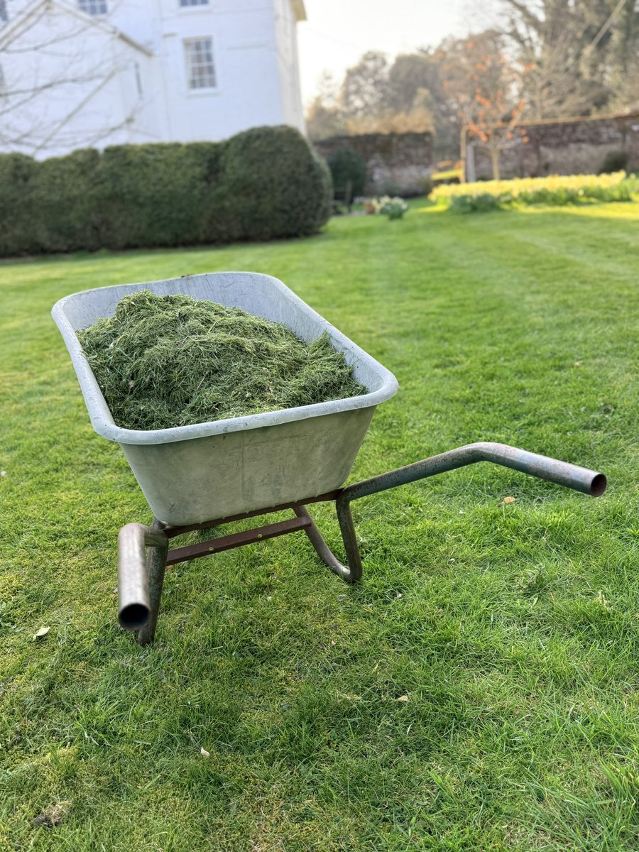 Andrew Dowson tweet media