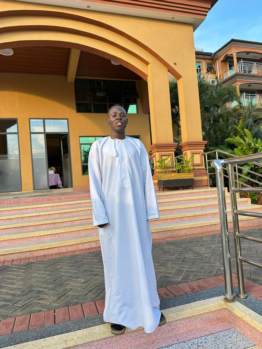 Eid Mubarak to all my Muslim friends, may Allah accept all ur duos and sacrifices.