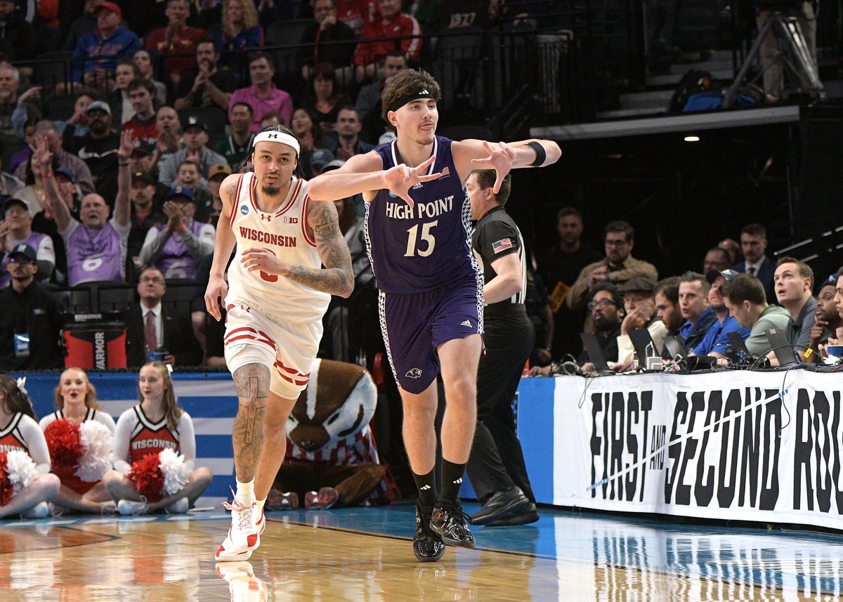 Michael Lindsay tweet media