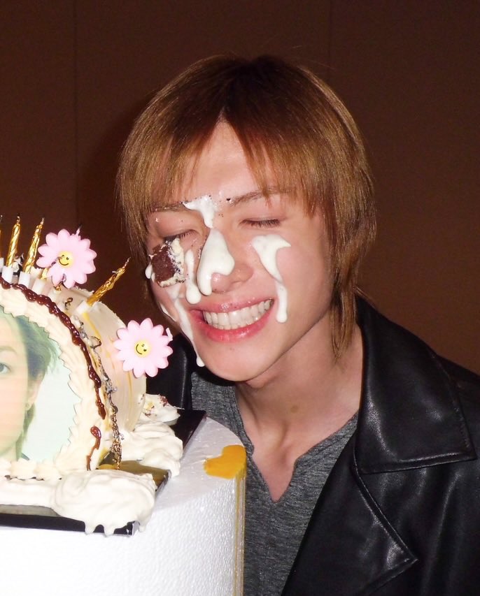 TINTINDAY크크 tweet media