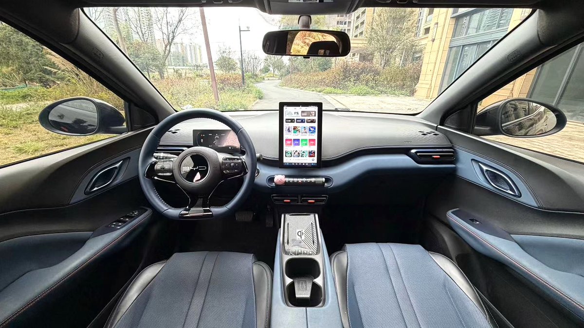 BonjourAuto's tweet photo. 【Low-Priced Good Car In Stock】🎯
[License Plate Date] 24.5.23
[Guiding price] 83,800 yuan
[Vehicle displacement] Pure electric
[Vehicle mileage] 25,000 kilometers
[Vehicle Color]Black
[Vehicle Configuration] BYD 2023 Seagull Freedom Edition, Automatic Transmission https://t.co/WEN0nCoR4q