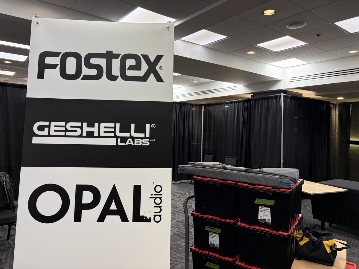 paasstah's tweet photo. 95% set up. Dont even come to my booth right at show opening, ima need to finish my coffee. Take a walk. 🤣🤣😭 #montrealaudiofest #audiofest #earvana #zreviews #fostex #geshellilabs #opalaudio https://t.co/EohLugWzbT