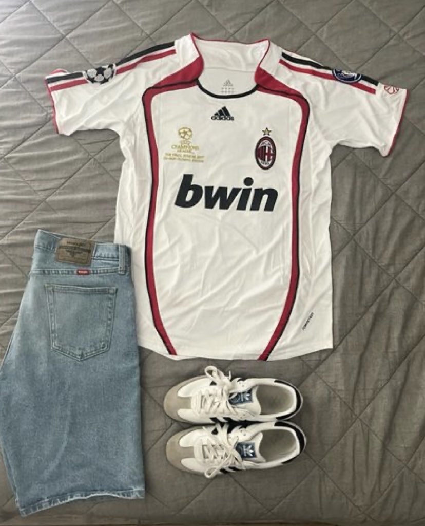 family Goat🍀 tweet media