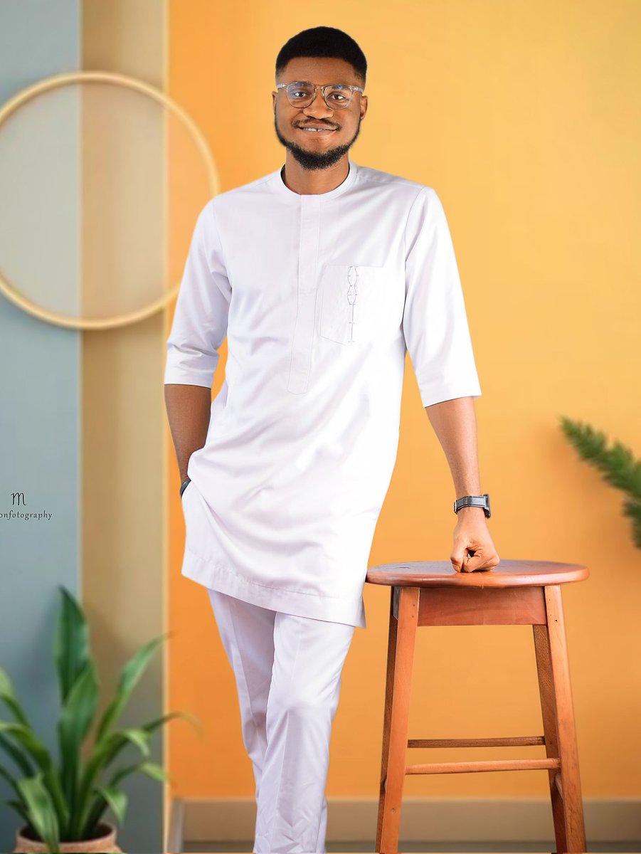 DehChukwuka's tweet photo. Eid Mubarak Brothers and Sisters.

May the joy of the celebration never depart from your household.

Enjoy your day, neighbor. https://t.co/ra4XaB6XeU