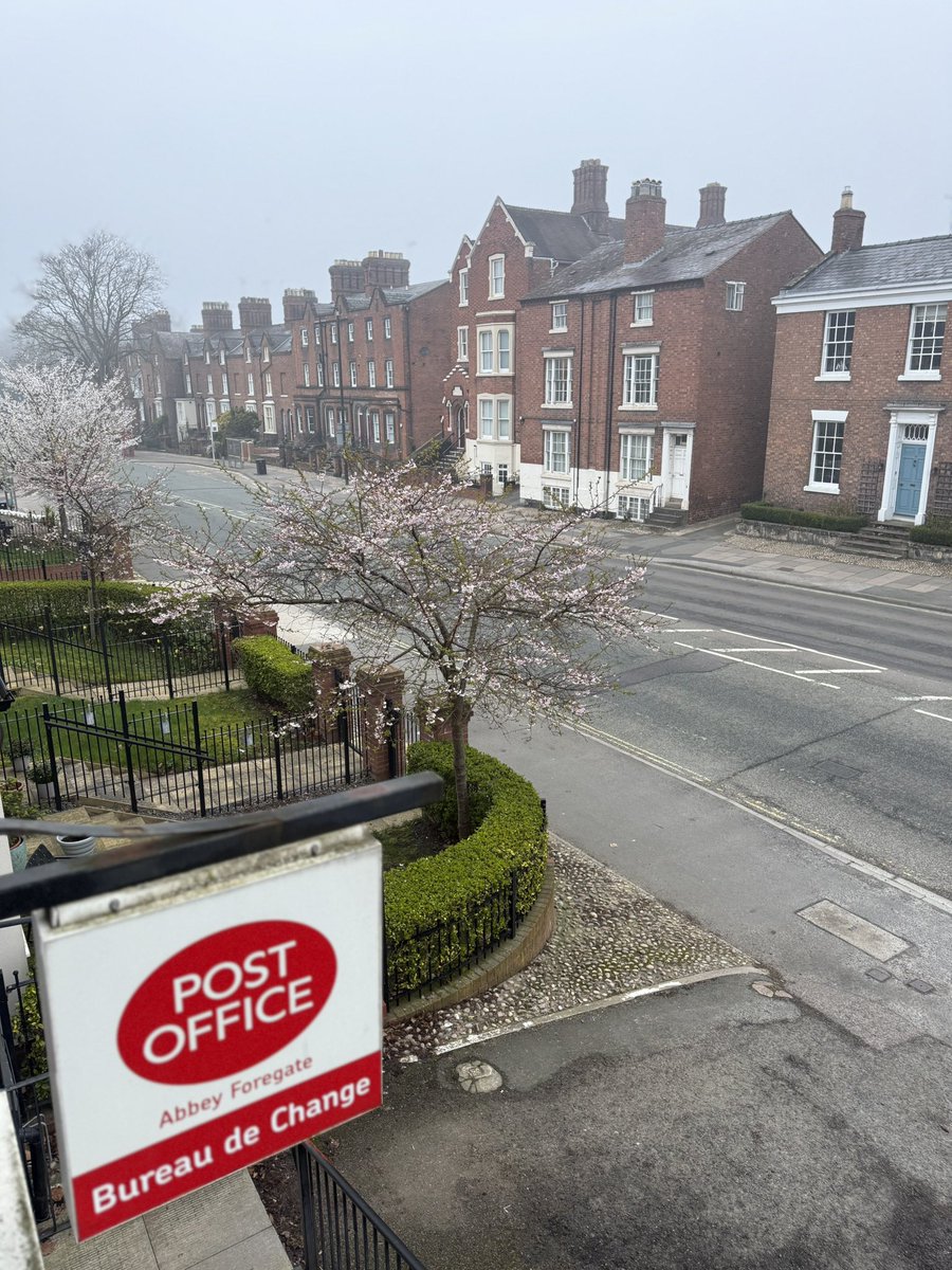 Caroline Jones tweet media