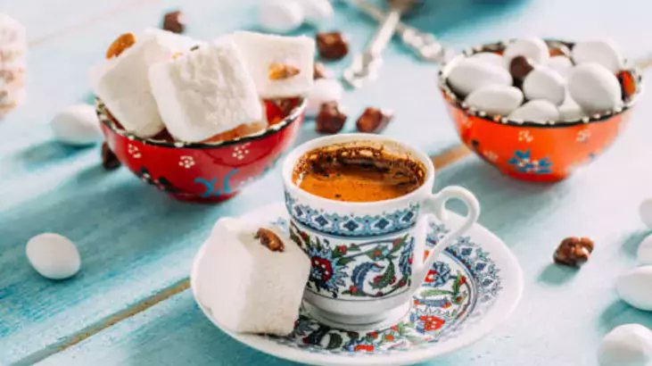 İyi bayramlar.  Tatlıyı çok kaçırmayın.  :)