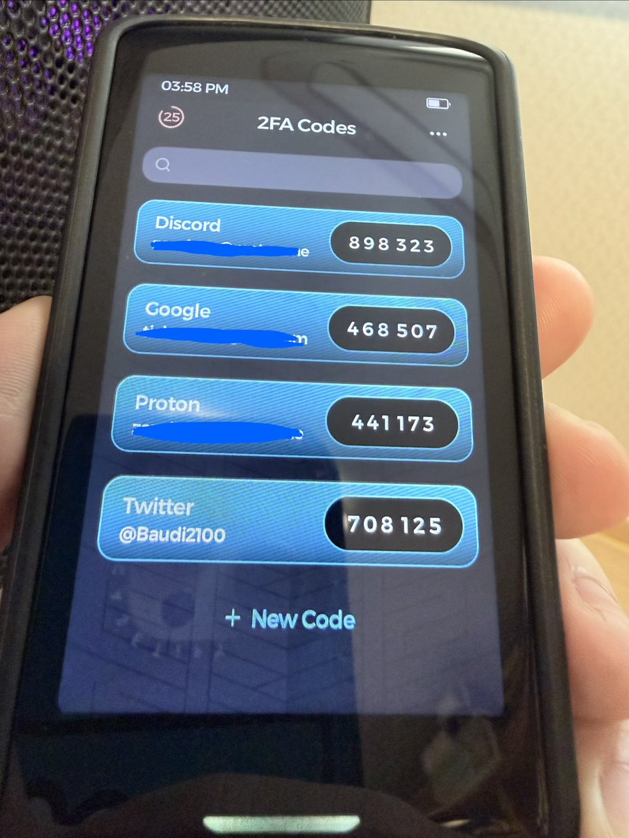 papamoons tweet media