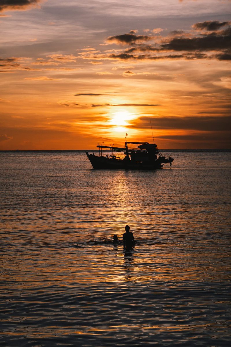 ฝน คนขี้เที่ยว tweet media