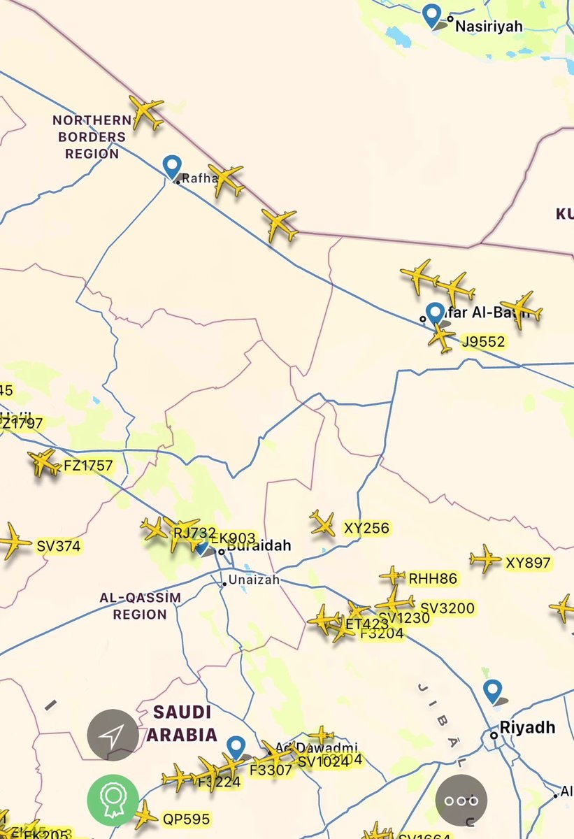 RECON_SPOTTER's tweet photo. كل عام وانتم بخير اولا 
ثانياً.  البيت الخليجي بحاجة لـ (غسيل كواي) بحيث تصبح الأرضية طاهرة بما فيها الكفاية لان تخطو عليها عمان 
بينما تحلق ٦ طائرات أمريكية واسرائيلية عائدة إلى نفاتيم وبن غوريون عبر اجواء خليجية.   تلتزم عمان بعدم التطبيع مع إسرائيل او فتح الأجواء لها https://t.co/ULwyq1UQRf