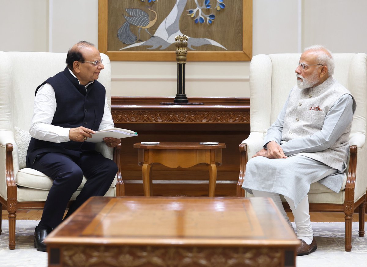 PMO India tweet media