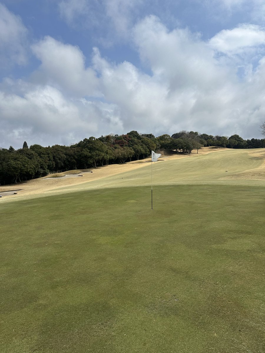 いやー！ヤラカシからの雨も降ったが最後天気に恵まれた！！
もうちょいで百切りだったのに🥺

エンジョイゴルフ最高だった！