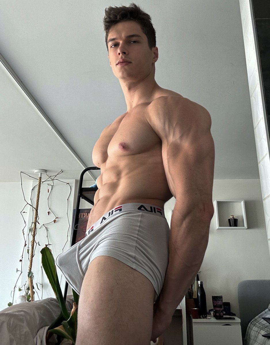 LeoaestheticsX tweet media