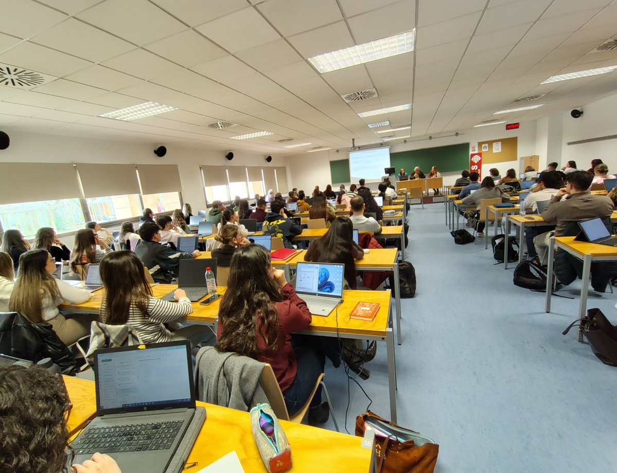 Facultad de Derecho y Ciencias Sociales CR tweet media