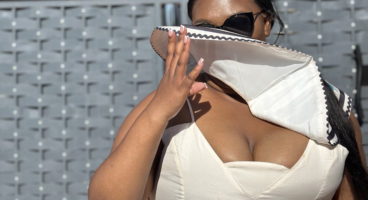 i think you’re amazing , that’s why I tweet media