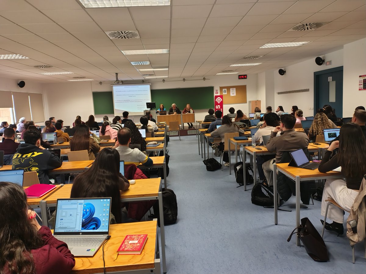 Facultad de Derecho y Ciencias Sociales CR tweet media