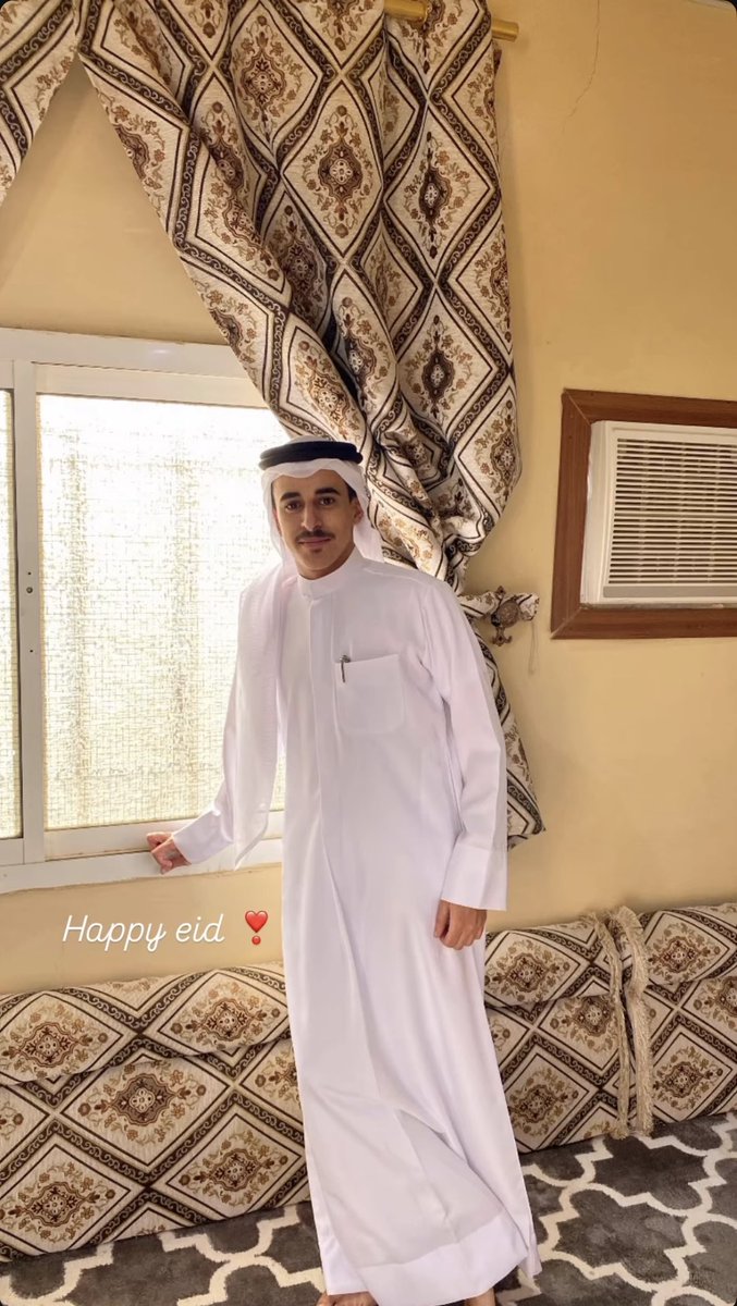 SH2_pinterest's tweet photo. طل علينا الحمدلله منور منور🤍

-@X1_SH2 https://t.co/ccgC5fC5yf