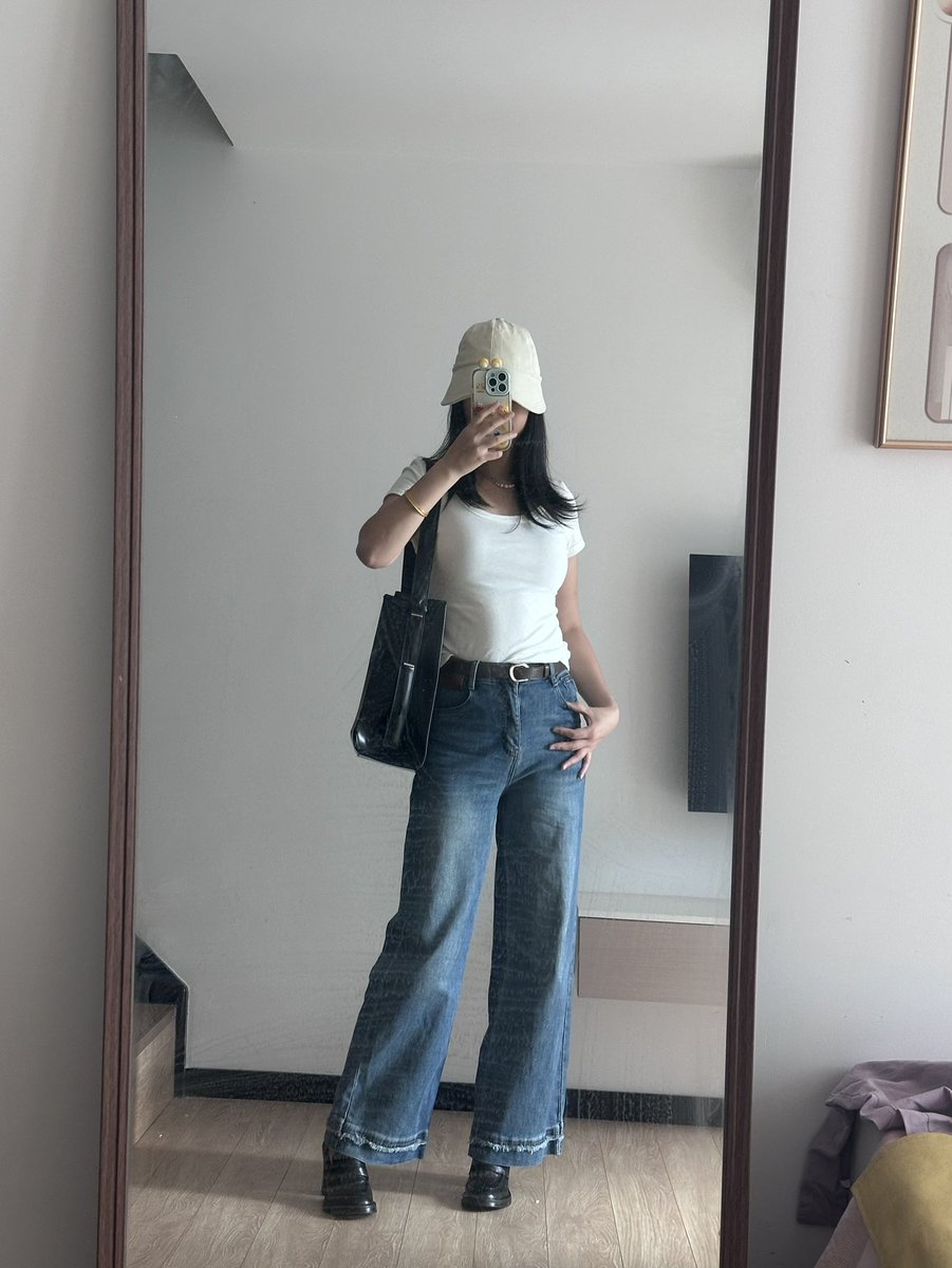 yuzi030366's tweet photo. 今天穿搭
拍了就有分享欲，发这吧反正推特没人看这种但是又不知道发哪里。 https://t.co/zuDkT7K4RU