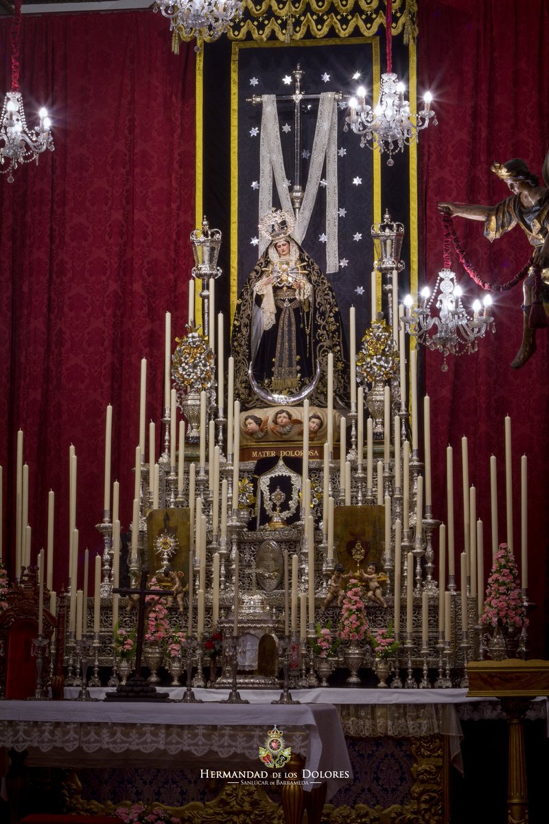 Hoy, como desde hace siglos, en el quinto viernes de Cuaresma, da comienzo el Solemne Septenario Doloroso en honor de Nuestra Señora de los Dolores Coronada. Dichos cultos se iniciarán a las 20:30 horas con el rezo de la Corona Dolorosa.
 
🔗facebook.com/share/1CFGgtS6…