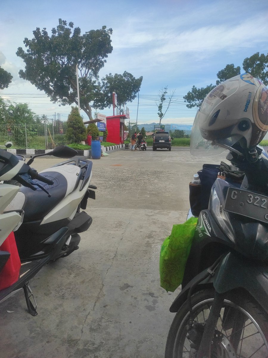 EternalEcho tweet media