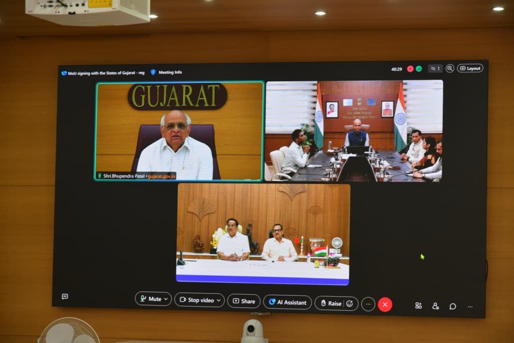 CMO Gujarat tweet media