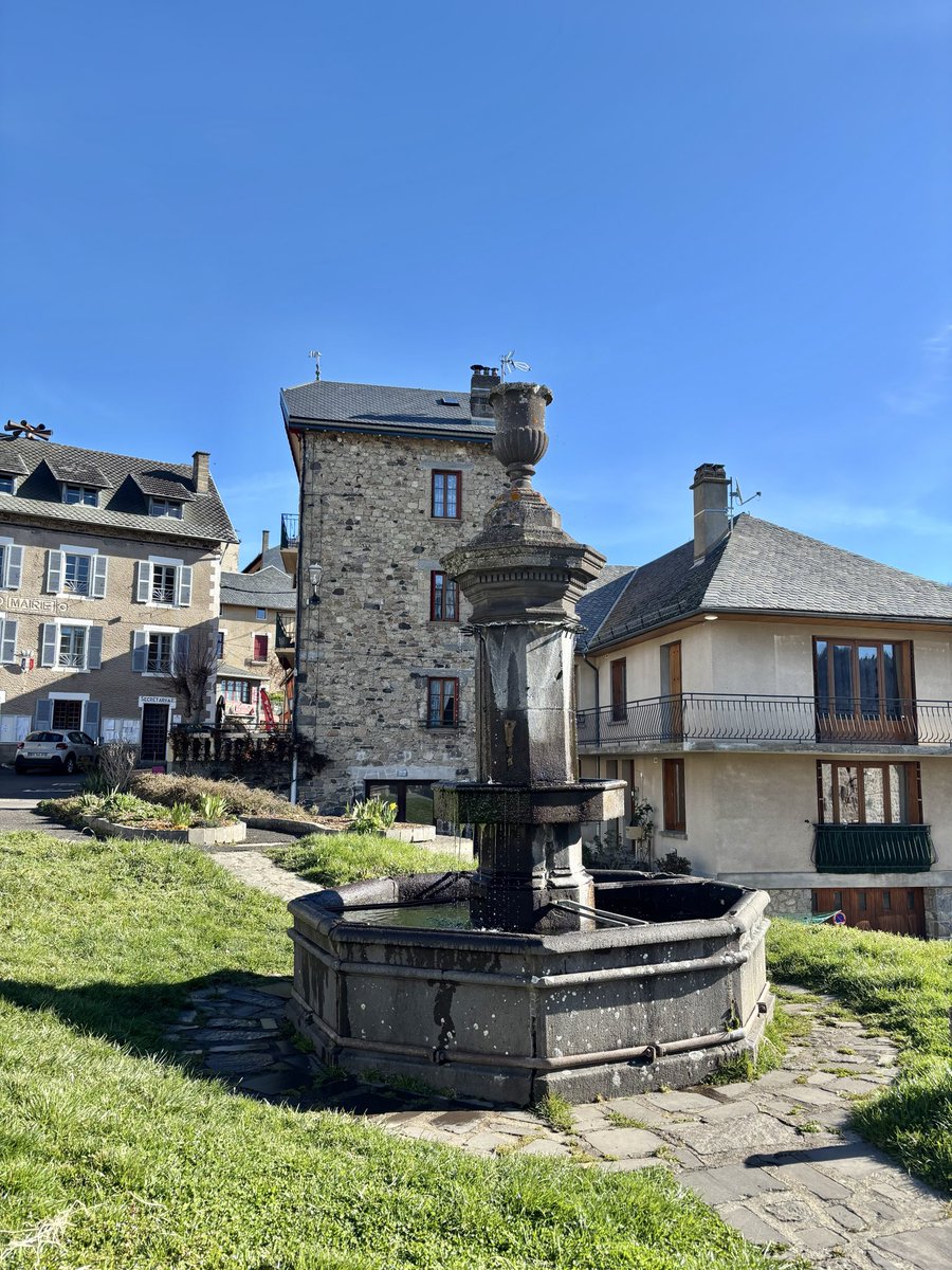 Massif du Sancy tweet media