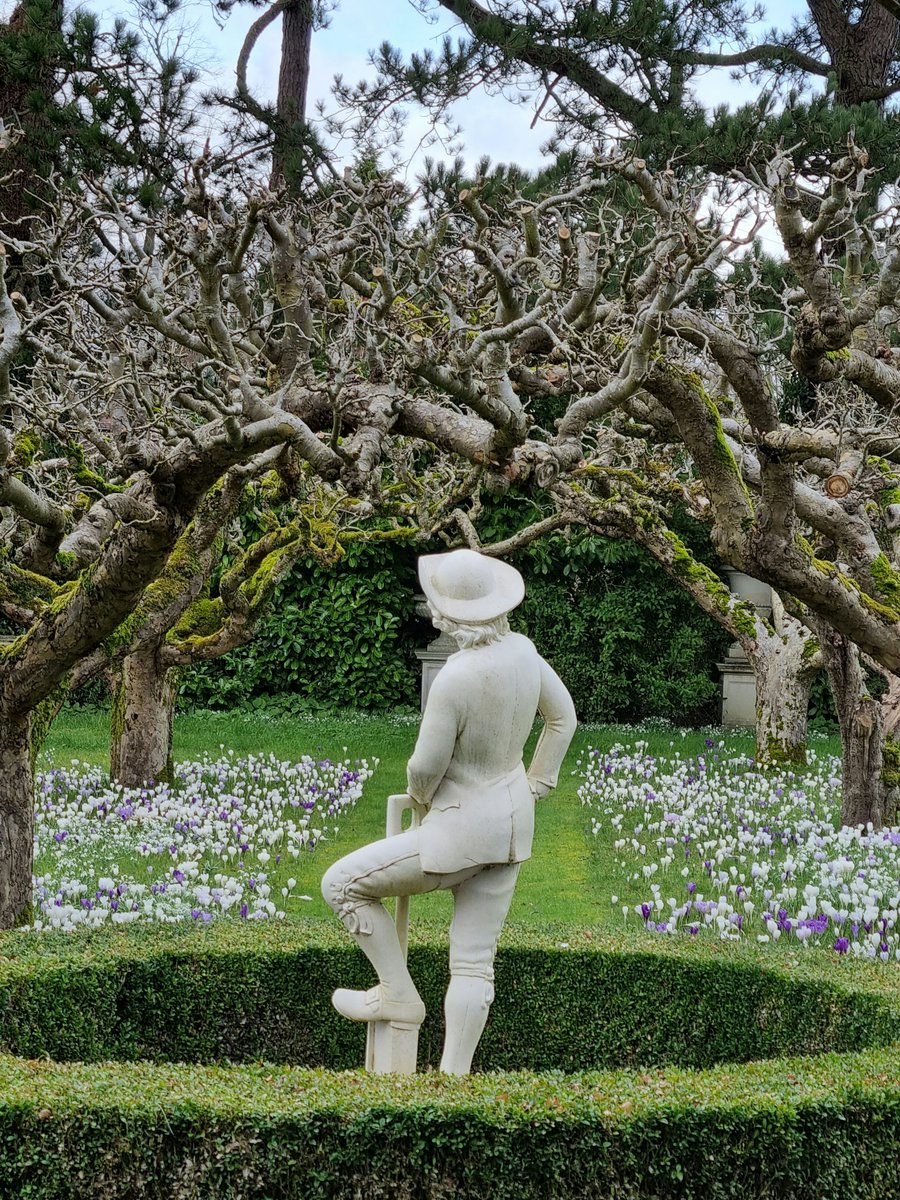 Haddonstone tweet media