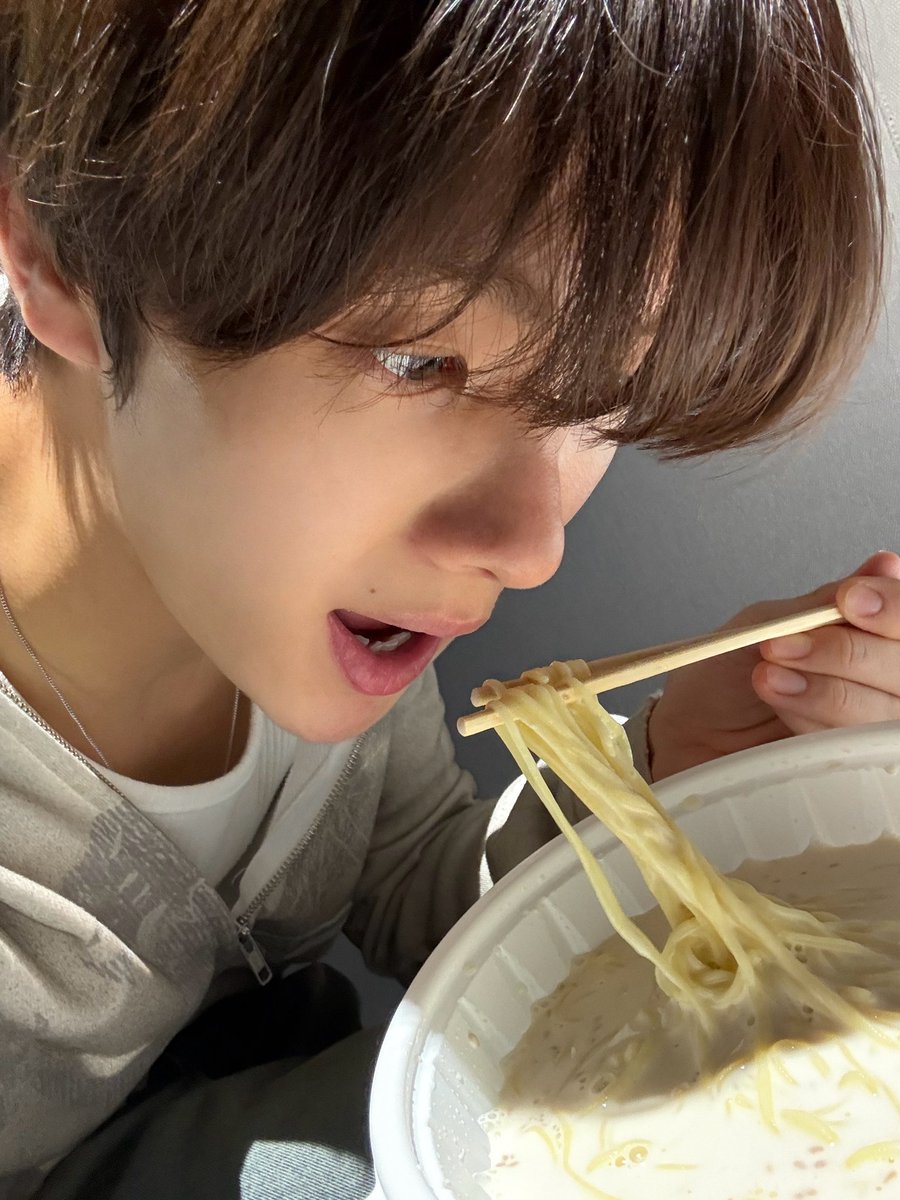 Youngjae. tweet media