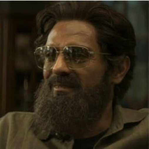 Bollycrick53877's tweet photo. Arjun Rampal played Ilyas Kashmiri in #Dhurandhar2, who died in 2011. But Atiq Ahmed was killed in 2023.🤣🤣😭 And in the film, Ilyas is watching the news of Atiq Ahmed's killing 🤣🤣
Ye toh Director @AdityaDharFilms
ki badi knowledge hai #PlotHole"
#dhurandhar https://t.co/3kQS8FdbL1