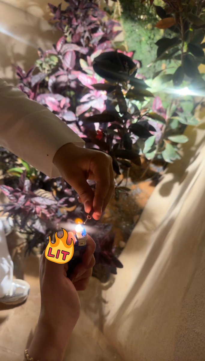 weamii8's tweet photo. ليلة العيد >>ايام العيد✨✨❤️💕🩵 https://t.co/wyG1SAN6K6