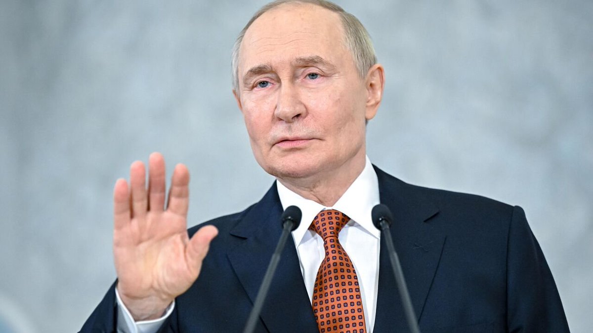 Rusya Devlet Başkanı Vladimir Putin, Müslümanların Ramazan Bayramı’nı kutladı:

“Müslümanlar, aile kurumunun güçlendirilmesine ve genç nesillerin ahlaki değerlerle yetiştirilmesine önemli katkı sunuyor.”
