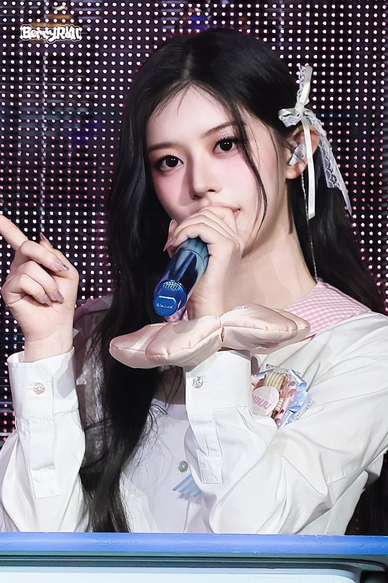 BerryROLL tweet media