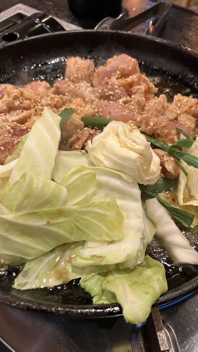 遅くなったけど先週は大阪にいました🐙
たくさんのご来場をありがとうございました❣️
差し入れもたくさん、、、幸せです🫶
社長いきつけの鉄板焼きやさんで食べた鶏ちゃん美味しすぎたな〜❕
来週は納車の旅と久留米を頑張ります🚐🧡