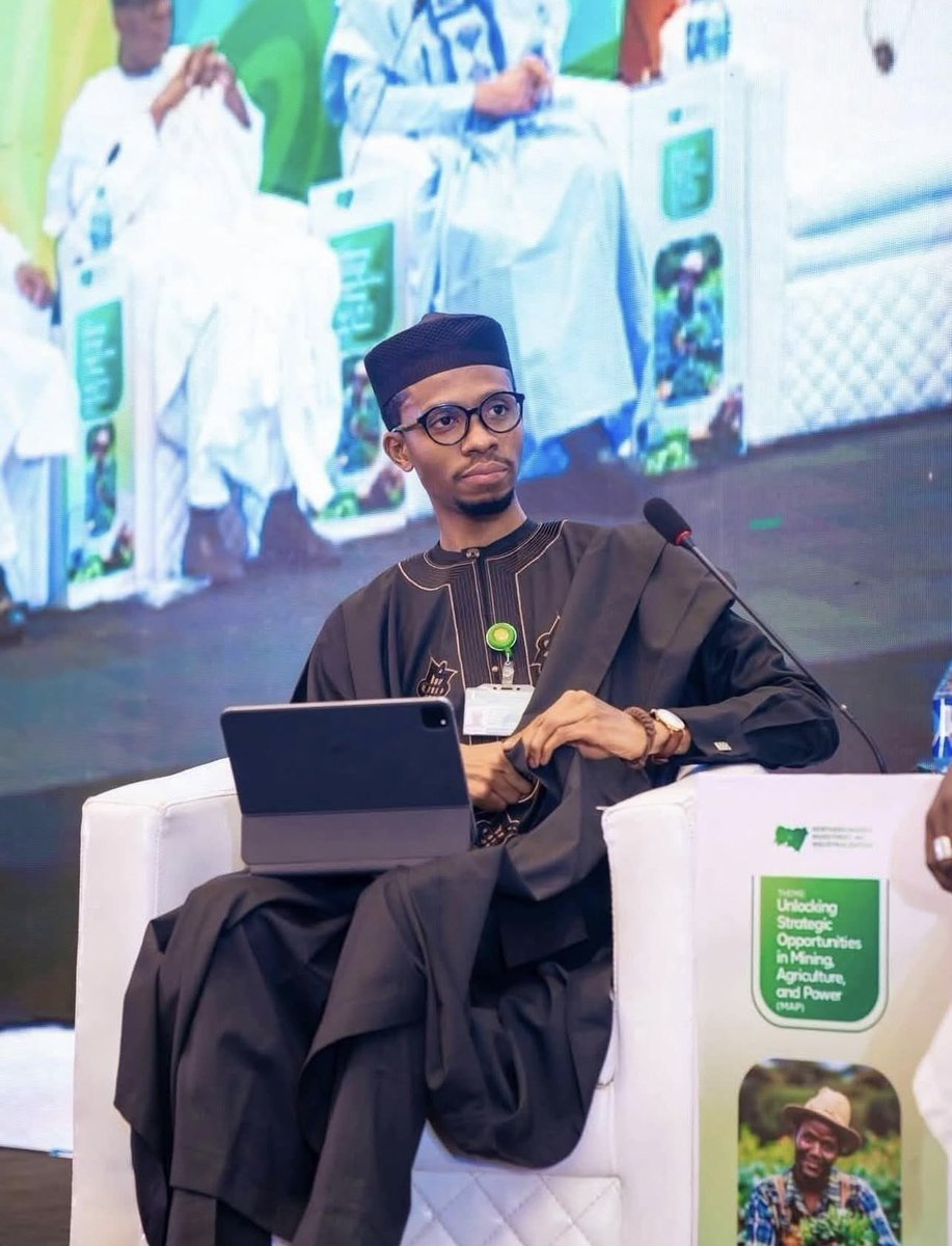 Social__Ustaxxx tweet media