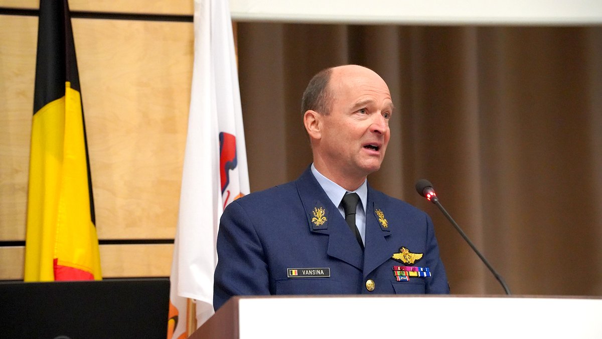 NATO_DefCollege's tweet image. 🇧🇪 Strengthening the European Pillar of Defence: Insights from Belgium &amp;amp; its role within @NATO   
 
Key priorities:

🪖Strengthening the European pillar and reaching Hague Summit benchmarks.

🏭Ramping up #DefenceIndustry for affordable mass &amp;amp; strategic autonomy.

⚙️ Adapting to