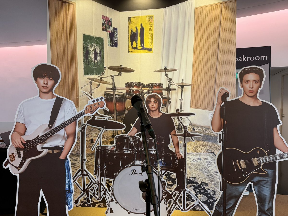 official_CNBLUE's tweet photo. [Notice] 2026 CNBLUE LIVE WORLD TOUR ‘3LOGY’ IN SINGAPORE <The Live Challenge : Killer Joy with BOICE> 운영 안내

'THE STAR THEATRE' 공연장 로비에 준비된 챌린지존에서 'Killer Joy' 챌린지에 참여해보세요!

#CNBLUE #씨엔블루 #3LOGY #Killer_Joy https://t.co/MduHEhEaxx