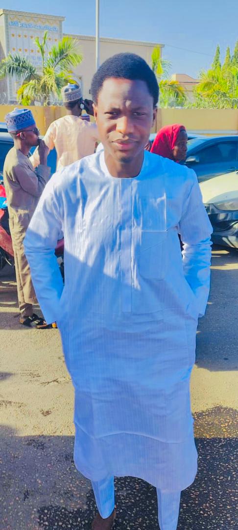 Mustapha18656's tweet photo. Happy sallah to you all my Muslim umma 🥰 
#Eidmubarak #Eidcelebration 
Allah ya amshi ibadunmu https://t.co/2Gl7hxt9ne