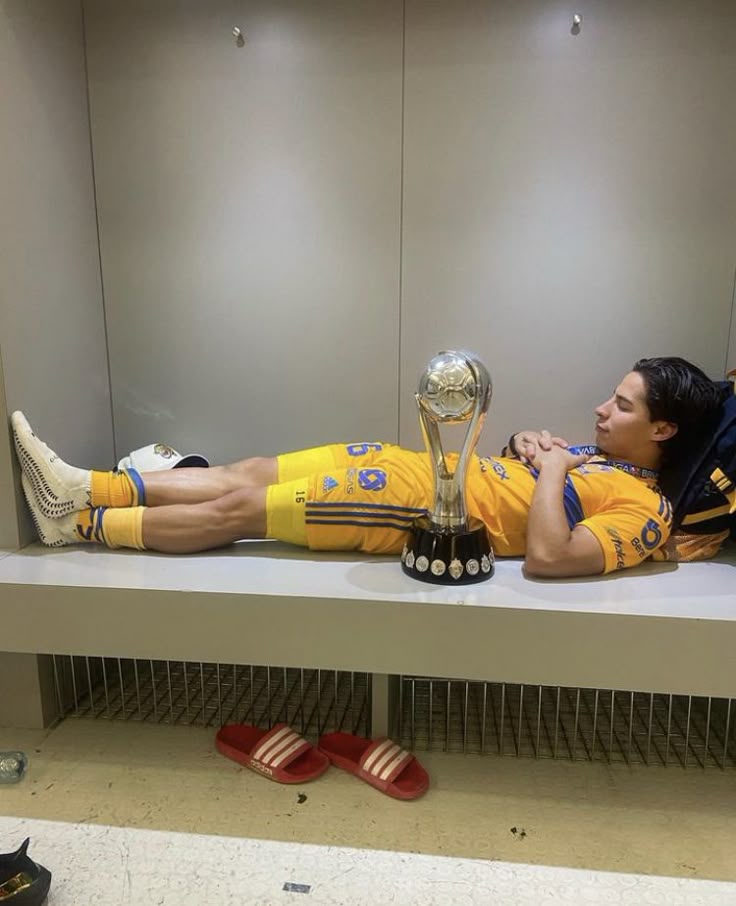 Lainezismo tweet media