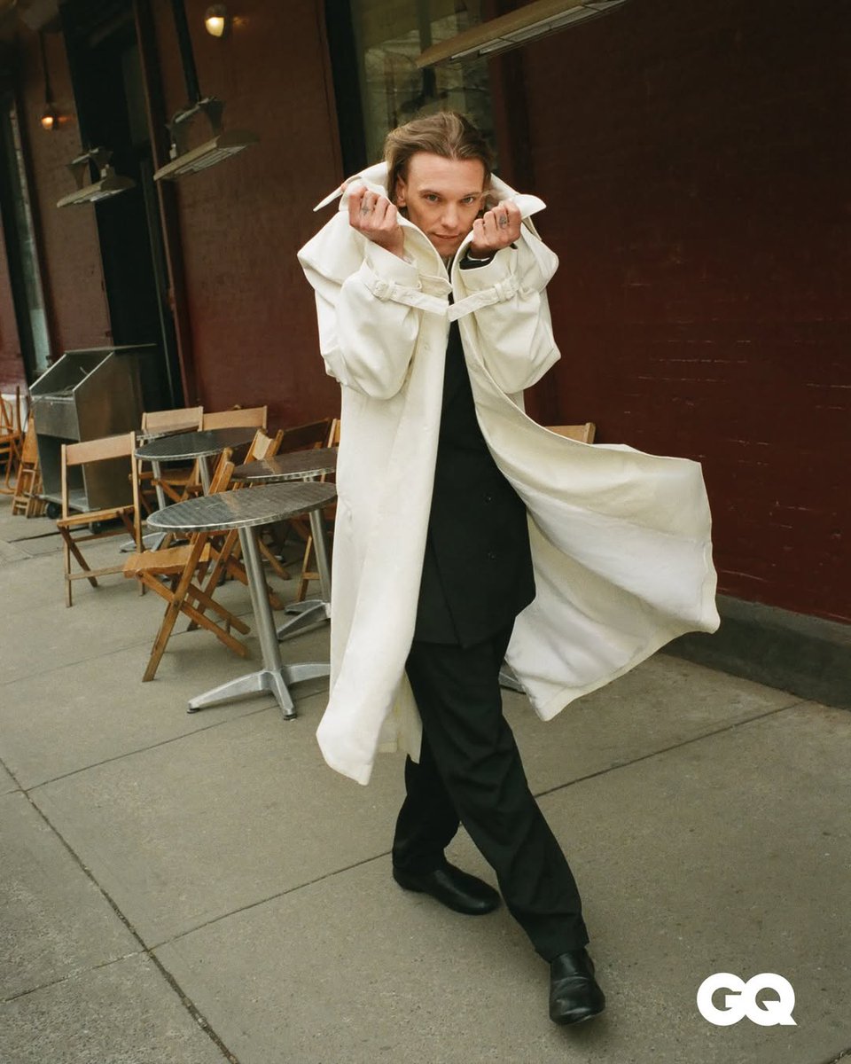 ash 🦔 tweet media