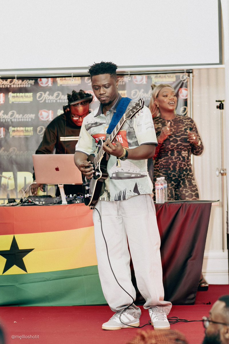 Joshua Moszi 🎸 tweet media