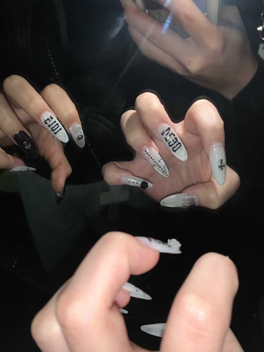 ՞ . .՞ tweet media