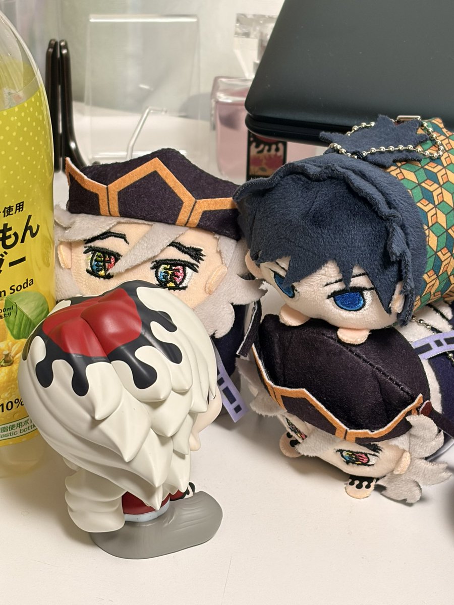 赤与青 tweet media