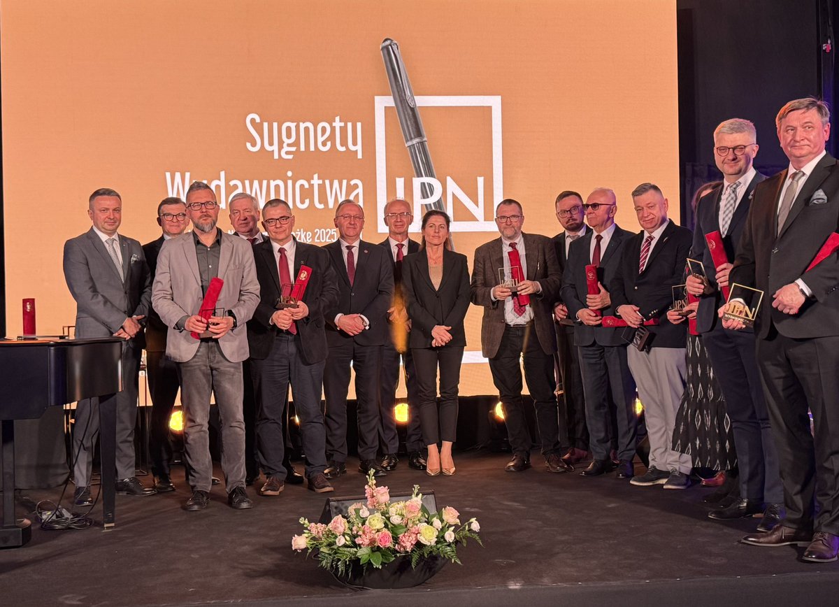 British Poles tweet media