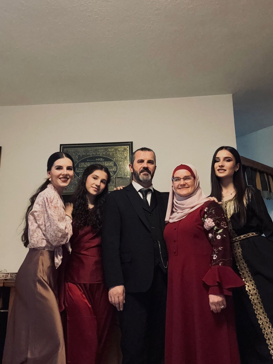 Muris مُورِثْ tweet media